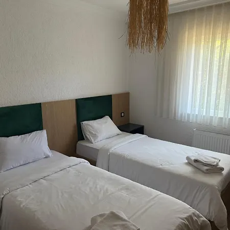 מלון Alex Village Life *
