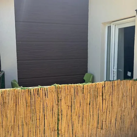 מלון Alex Village Life