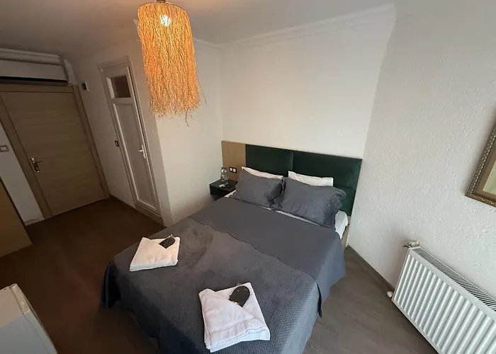 Alex Village Life Hotel *